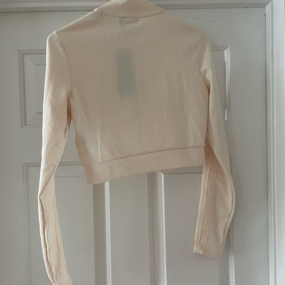 NWT Adidas Top🤍 - Picture 8 of 8